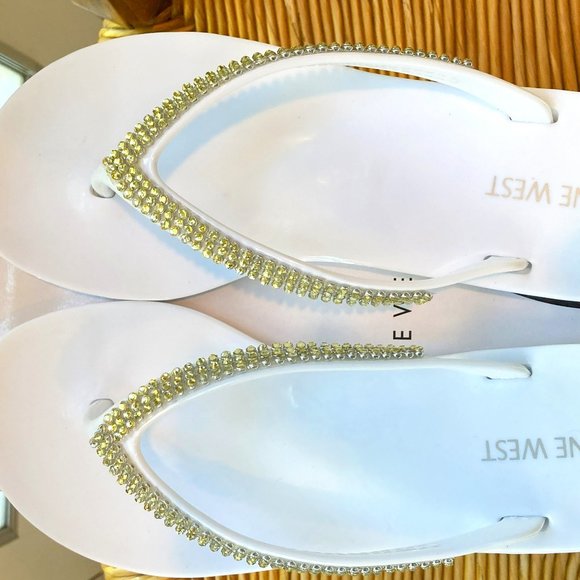 🆕 Nine West Ivy Jane Jeweled Sandals Flip Flops Thongs Slides Flats - Size 7M - Picture 4 of 7